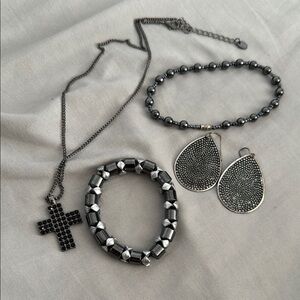 Elegant Black and Gunmetal Silver / Graphite Jewelry Set